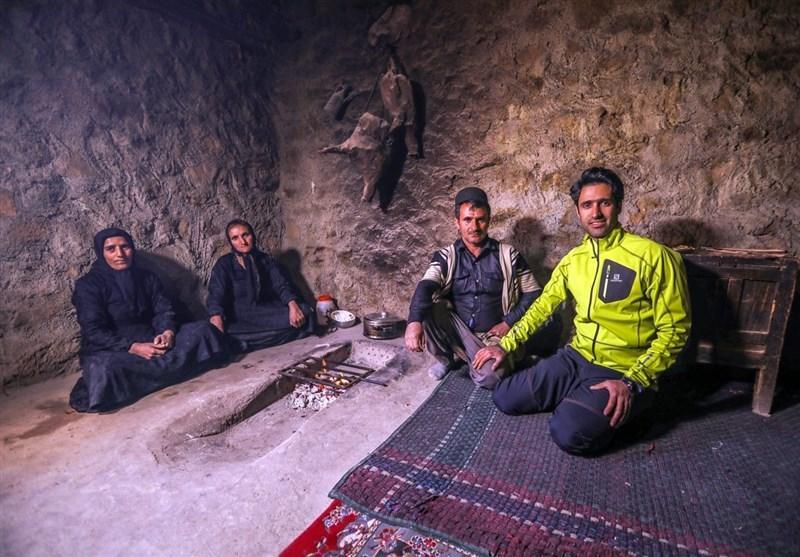نمایش 100 عکس از 20 سال ایرانگردی، خالق ایرانگرد کارآفرینی نمایش 100 عکس از 20 سال ایرانگردی، خالق ایرانگرد کارآفرینی می کند