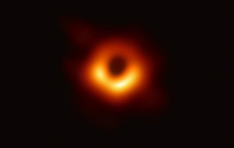 ثبت اولین تصویر از یک سیاهچاله به عنوان دستاورد علمی برتر سال انتخاب شد
