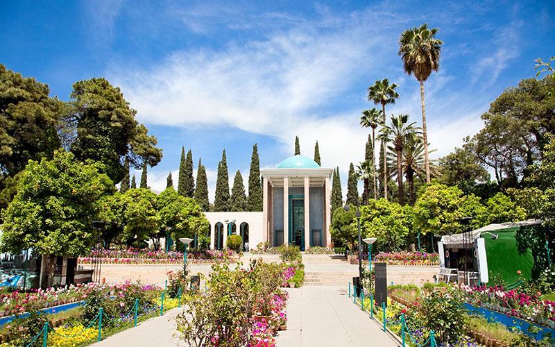 هر آنچه باید درباره آرامگاه سعدی در شیراز بدانید
