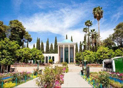 هر آنچه باید درباره آرامگاه سعدی در شیراز بدانید
