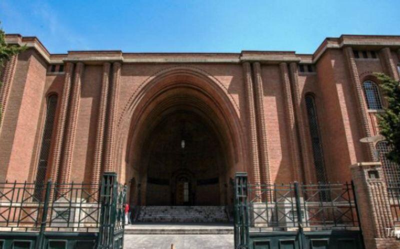 خبرنگاران روایت موزه ملی ایران به زبان اشاره خبرنگاران روایت موزه ملی ایران به زبان اشاره