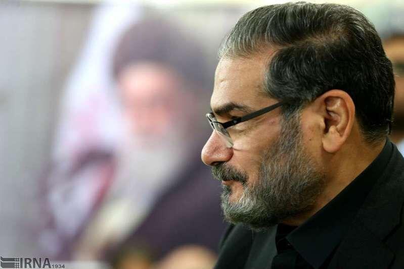 خبرنگاران شمخانی: افول آمریکا سرعت گرفته است خبرنگاران شمخانی: افول آمریکا سرعت گرفته است