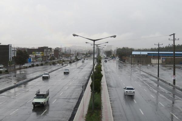 خبرنگاران وزش باد و بارشهای رگباری پدیده غالب در آذربایجان غربی است