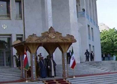 ببینید ، استقبال رسمی رئیسی از سلطان عمان